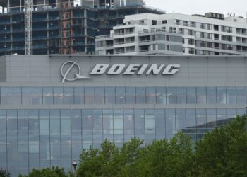 Boeing Headquarters: Iconic External View of Boeing Building. Explore the hub of innovation and opportunities for internships. Get insights into Boeing's world-class facilities for aspiring professionals.
